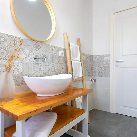 Apartment Nima